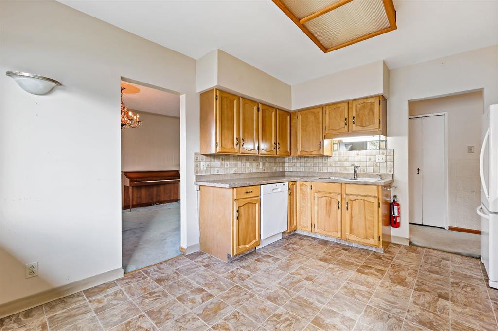 Picture for 5331 Buckthorn Road NW https://www.cirrealty.ca/reb/creb/18/A2267018_7.jpg