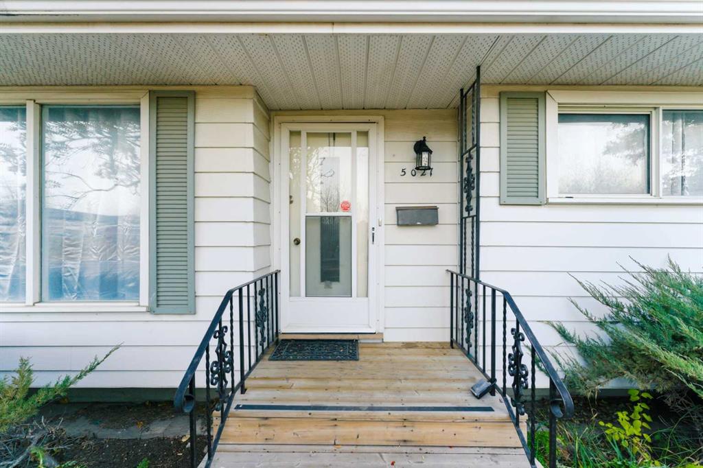 Picture for 5027 40 Avenue SW