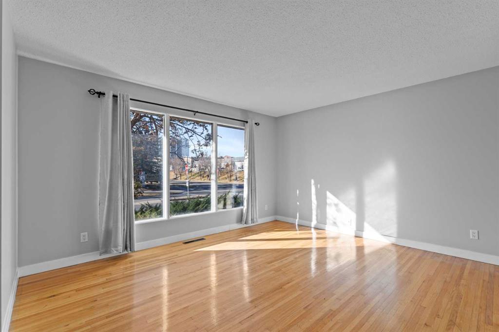 Picture for 5027 40 Avenue SW