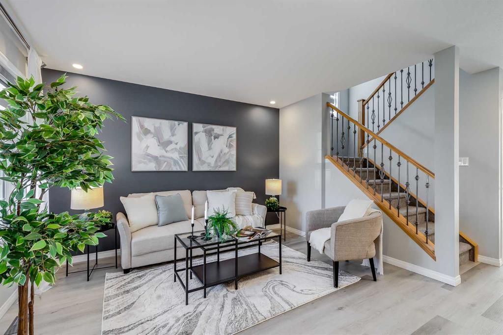 Picture for 208 Fairways Bay NW