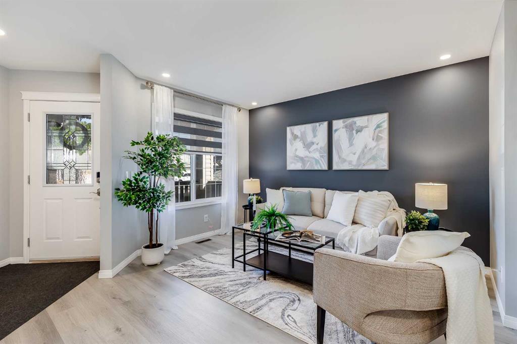 Picture for 208 Fairways Bay NW