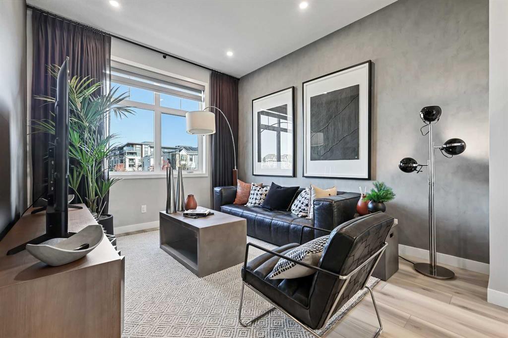 Picture for 112, 595 Mahogany Road SE