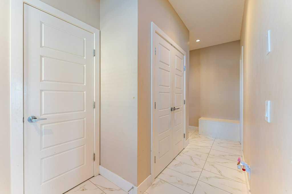 Picture for 1241 Westmount Drive 