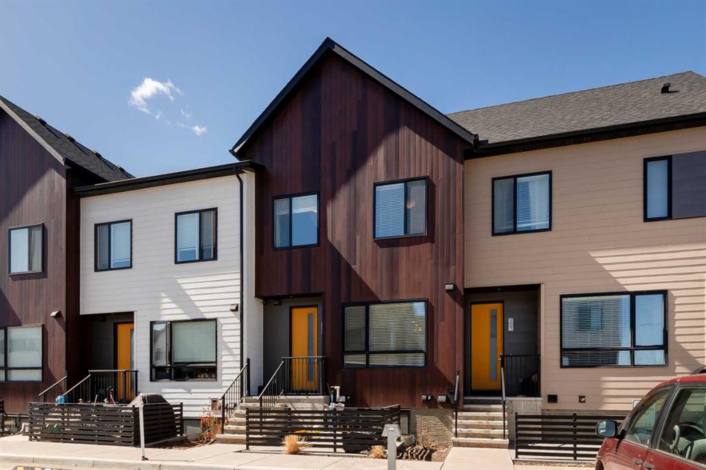 Picture for 105 Redstone Crescent NE