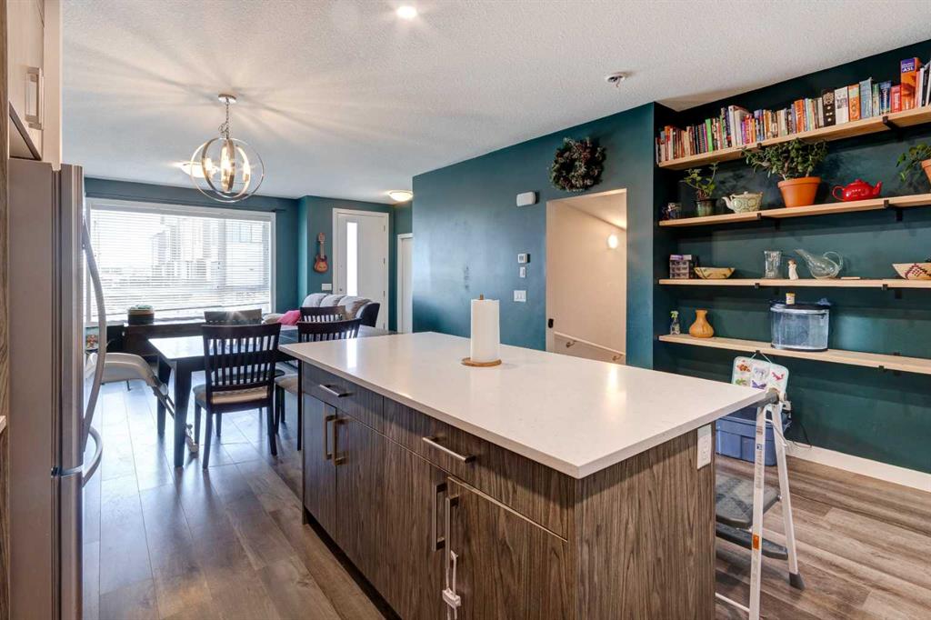 Picture for 105 Redstone Crescent NE