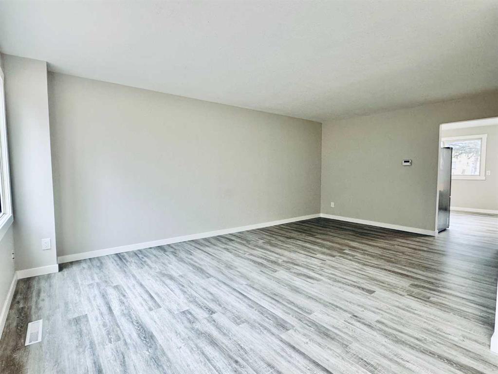 Picture for 221, 2211 19 Street NE