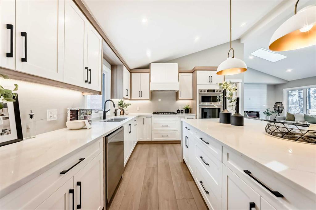 Picture for 135 Lake Wapta Rise SE