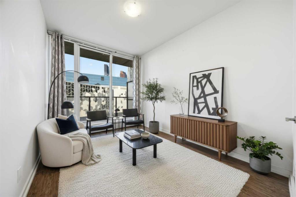 Picture for 801, 450 8 Avenue SE