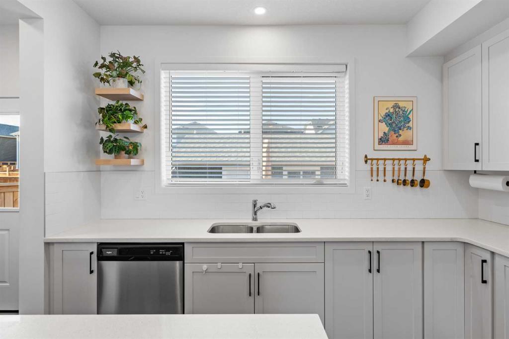 Picture for 966 Mahogany Boulevard SE