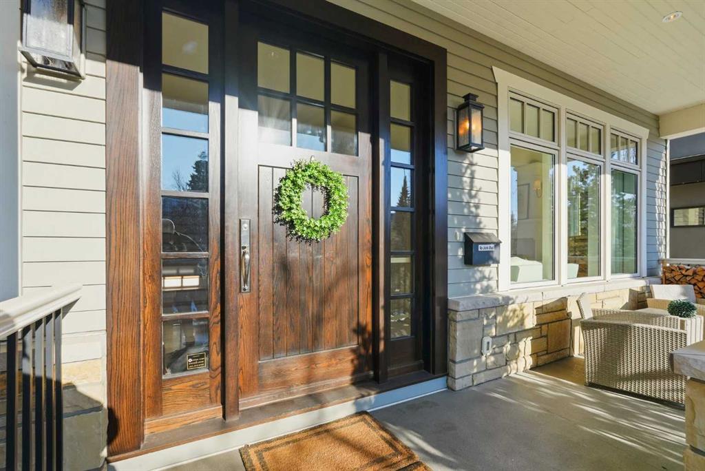 Picture for 214 39 Avenue SW