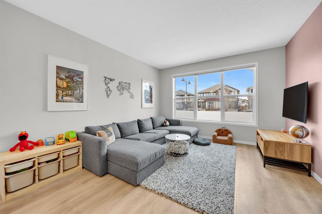 Picture for 954 Mahogany Boulevard SE