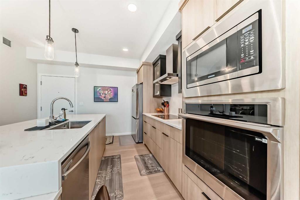 Picture for 413, 80 Carrington Plaza NW