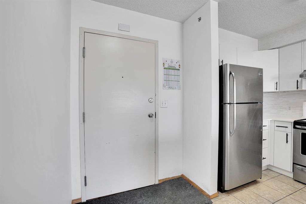 Picture for 301, 92 Saddletree Court NE