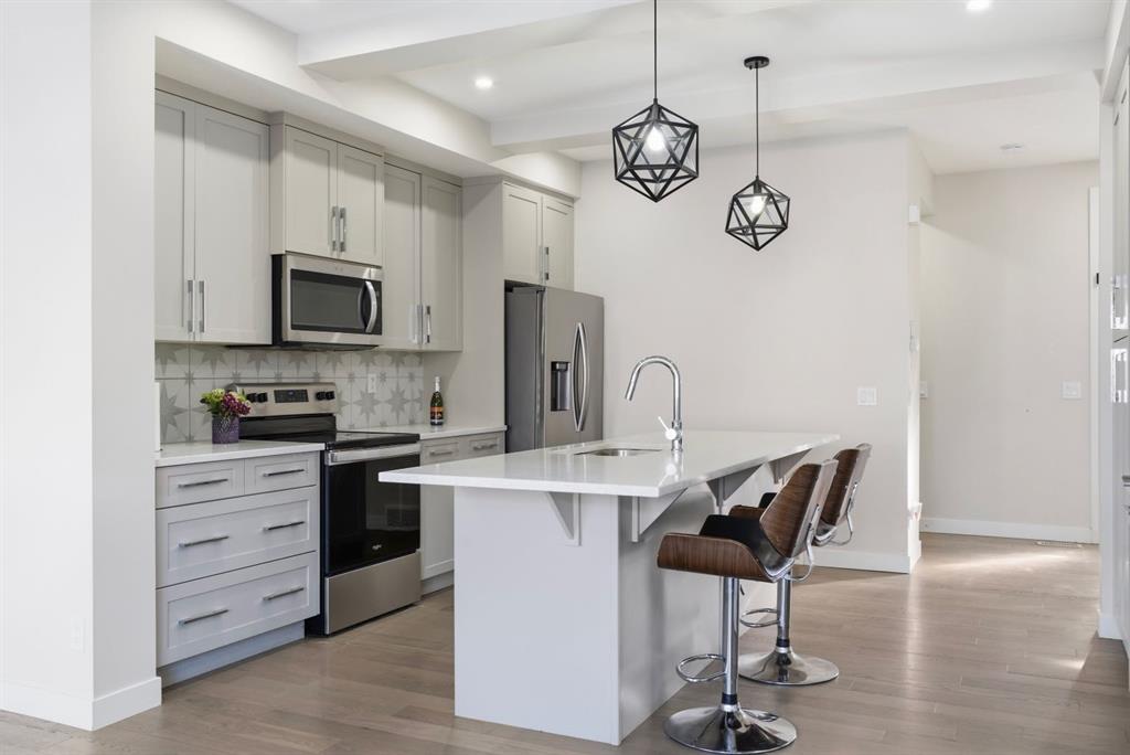 Picture for 304 Creekrun Crescent SW