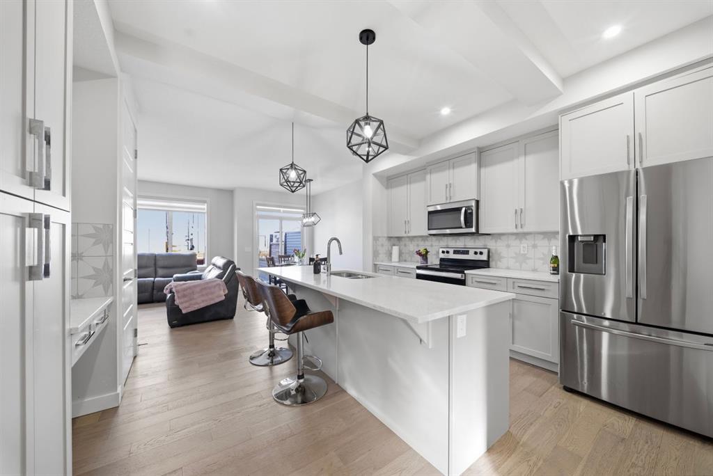 Picture for 304 Creekrun Crescent SW