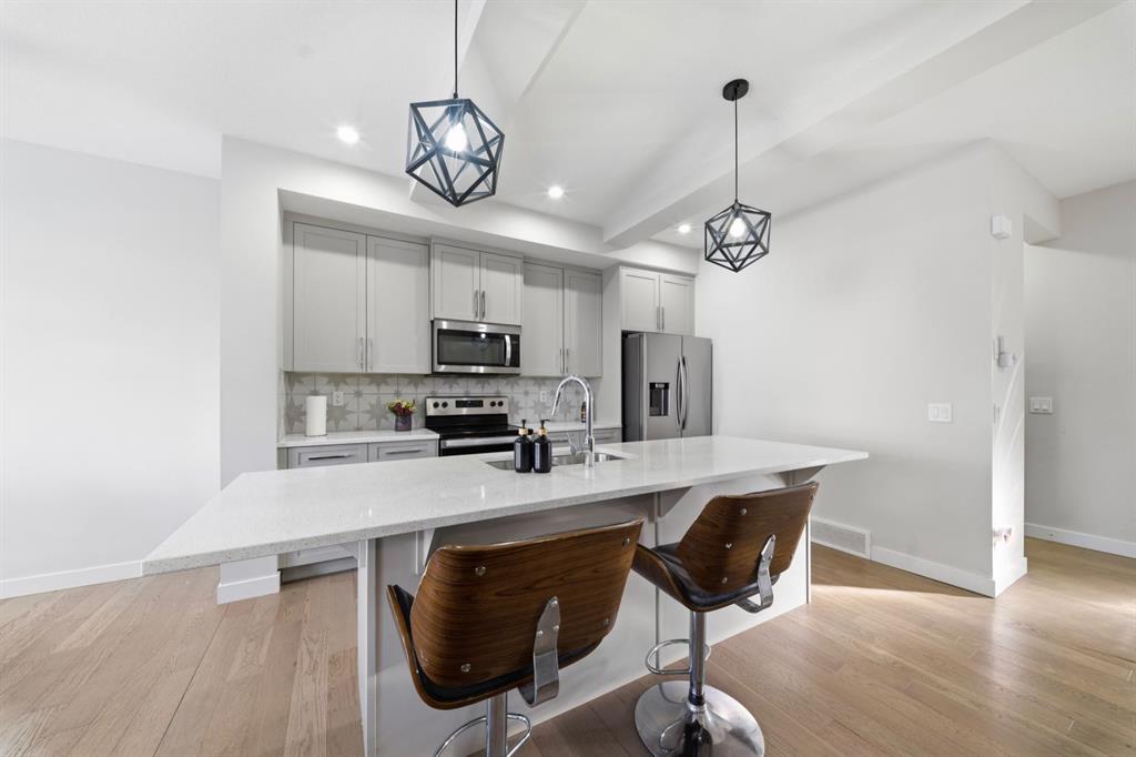 Picture for 304 Creekrun Crescent SW