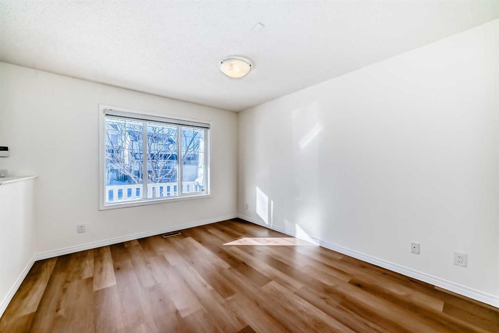 Picture for 10 Bridlecrest Manor SW