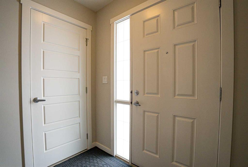 Picture for 422, 2400 Ravenswood View SE