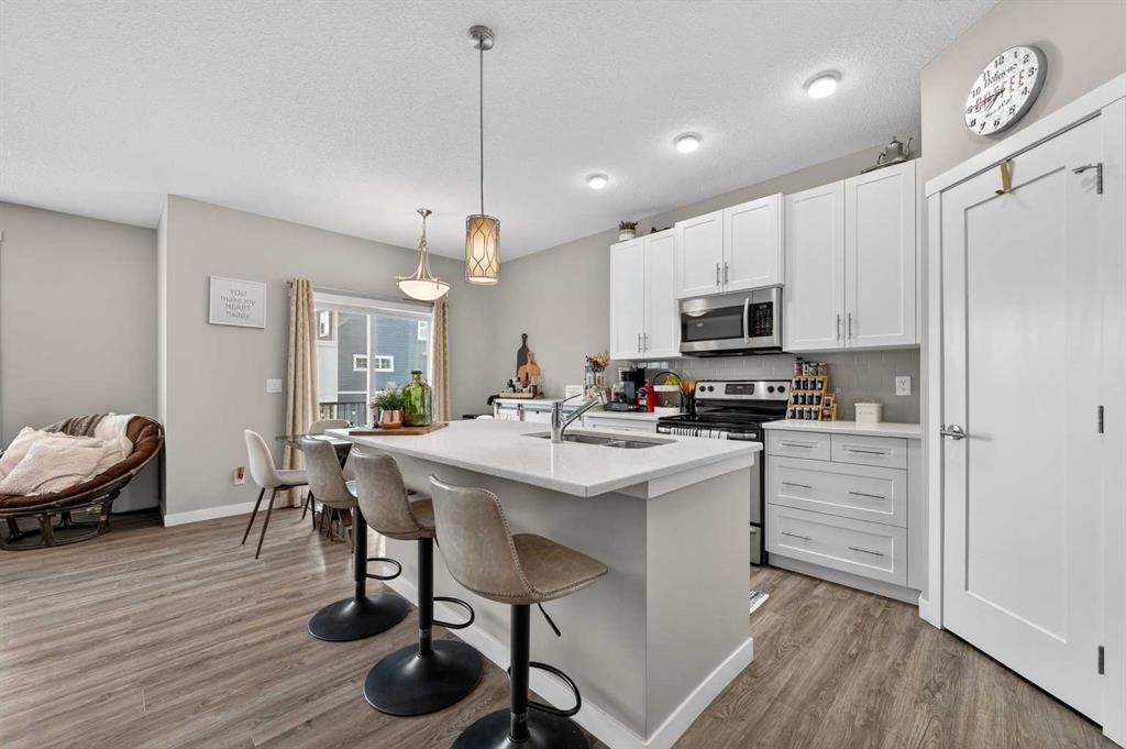 Picture for 905, 428 Nolan Hill Drive NW