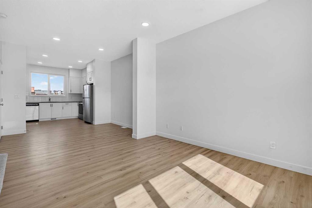 Picture for 216 142 Avenue NW