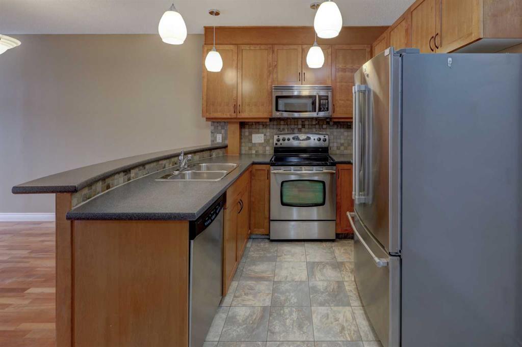 Picture for 209, 8 Hemlock Crescent SW