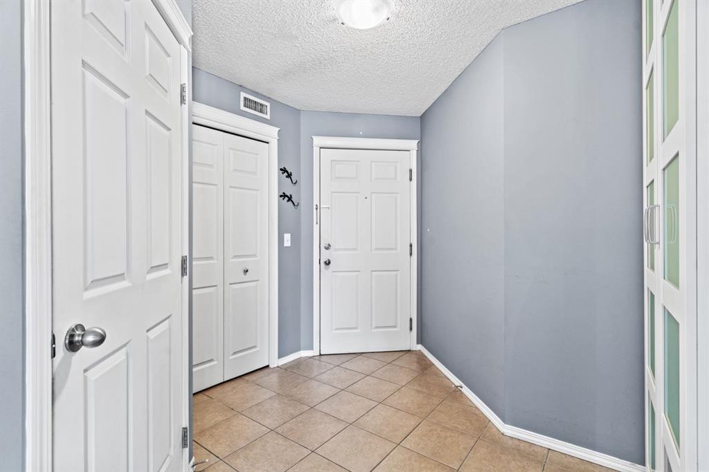 Picture for 5214, 69 Country Village Manor NE