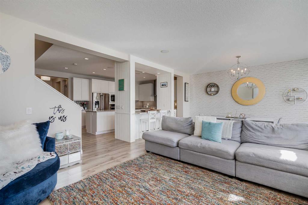 Picture for 212 Auburn Meadows Crescent SE