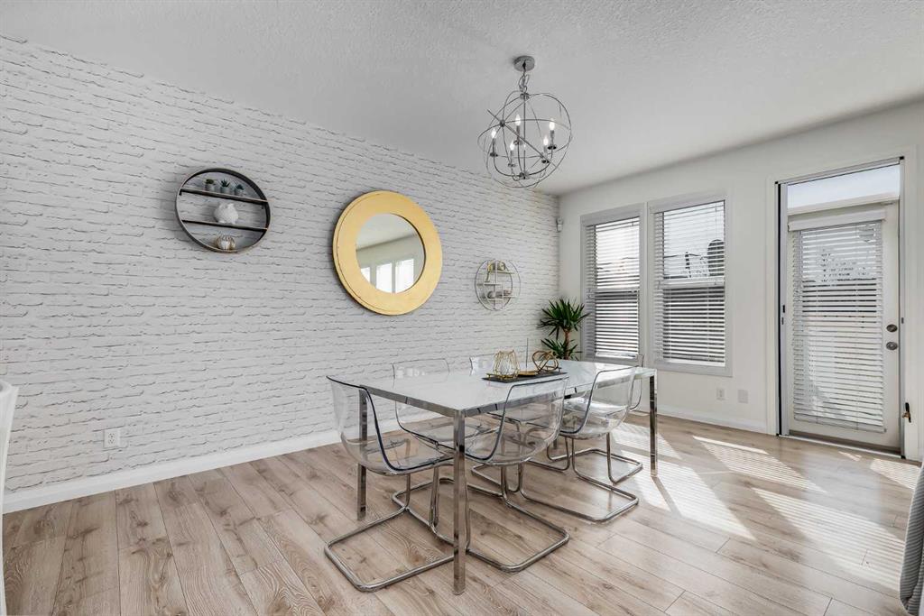 Picture for 212 Auburn Meadows Crescent SE