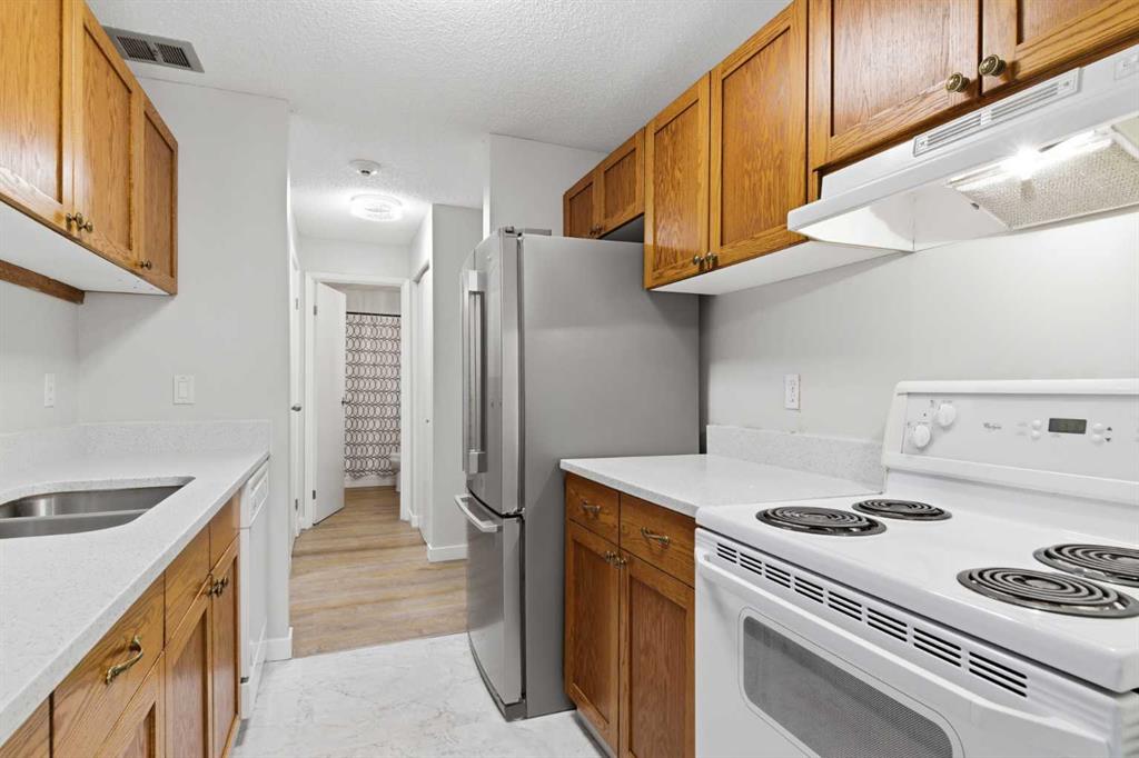Picture for 310, 550 Westwood Drive SW