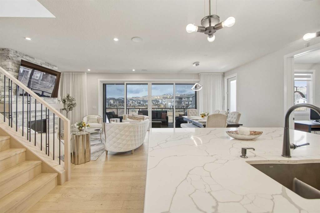 Picture for 1104 Cranbrook Gardens SE