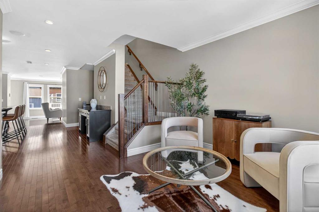 Picture for 419 34 Avenue NE