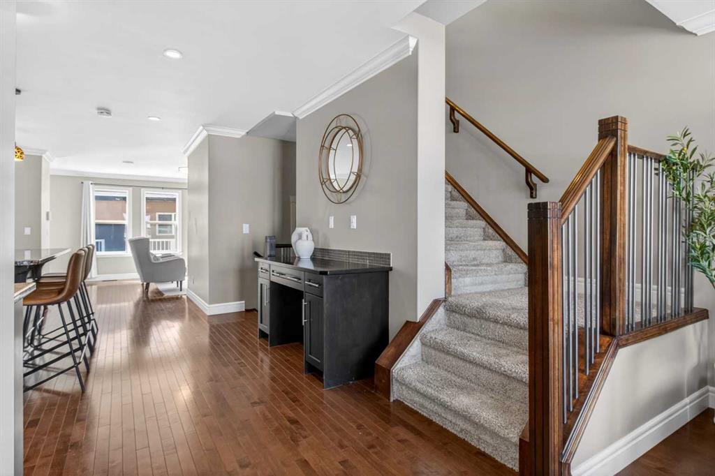 Picture for 419 34 Avenue NE