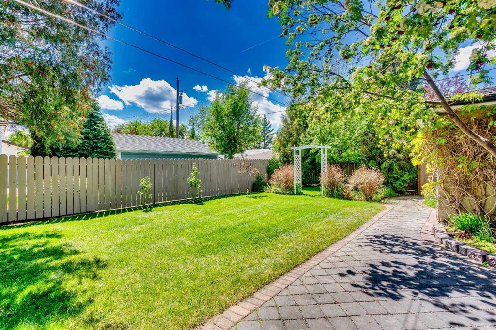 Picture for 108 Silver Springs Drive NW