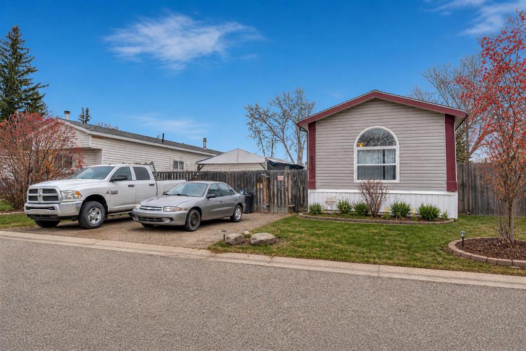 Picture for 863 Brentwood Crescent 
