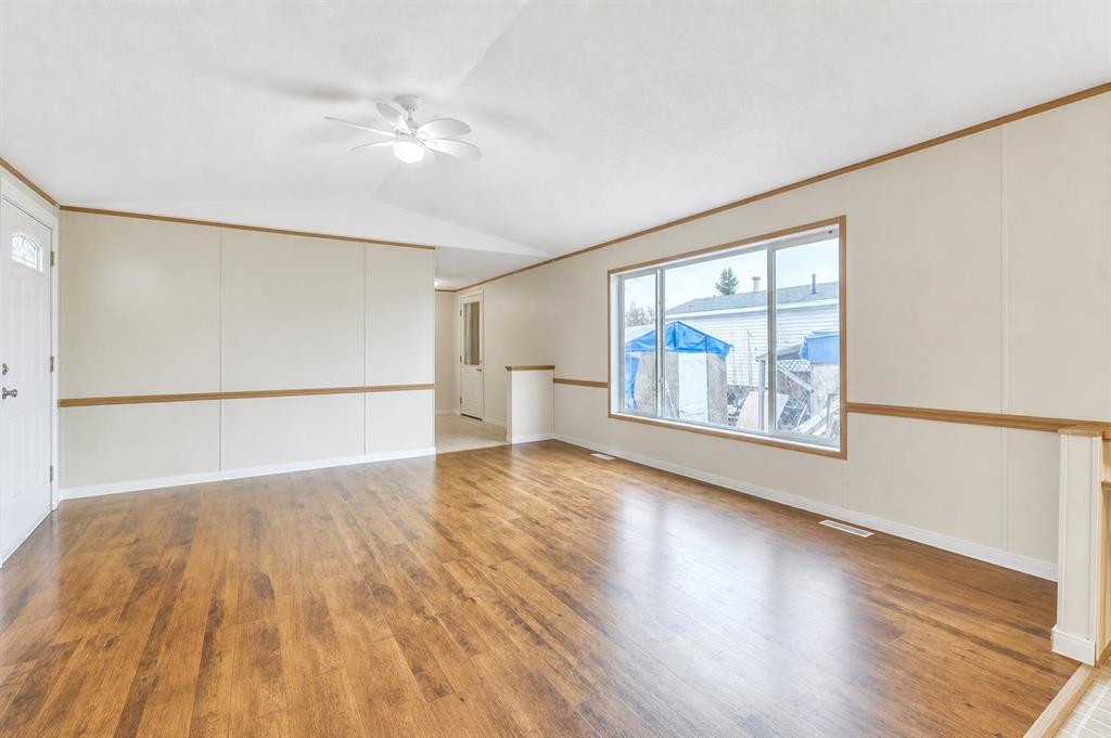 Picture for 863 Brentwood Crescent 