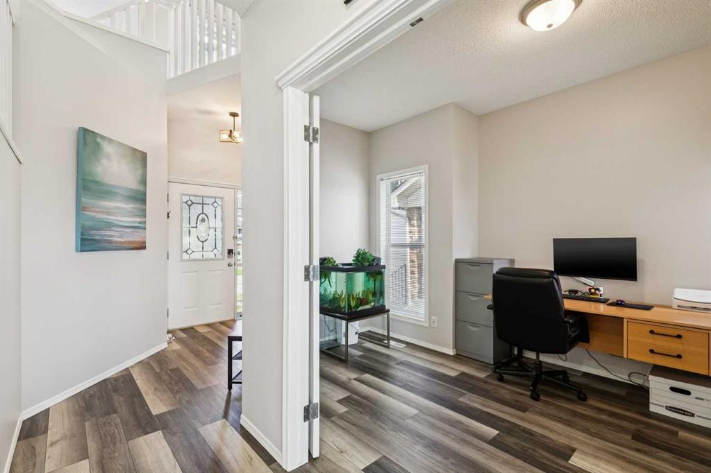 Picture for 108 Somerside Crescent SW
