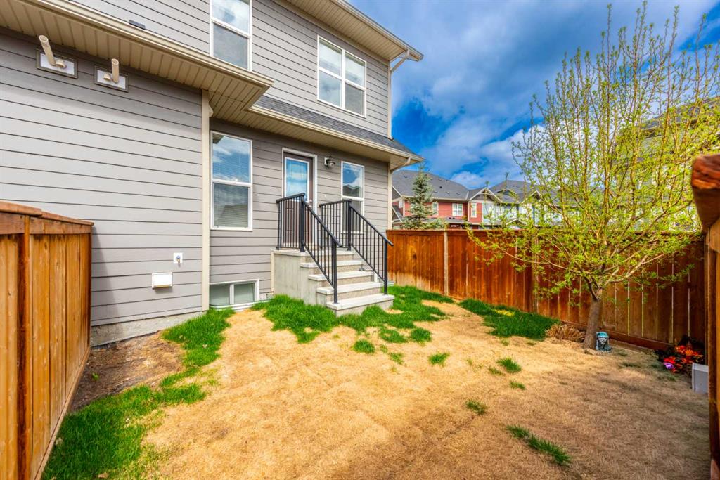 Picture for 428 Cranbrook Square SE