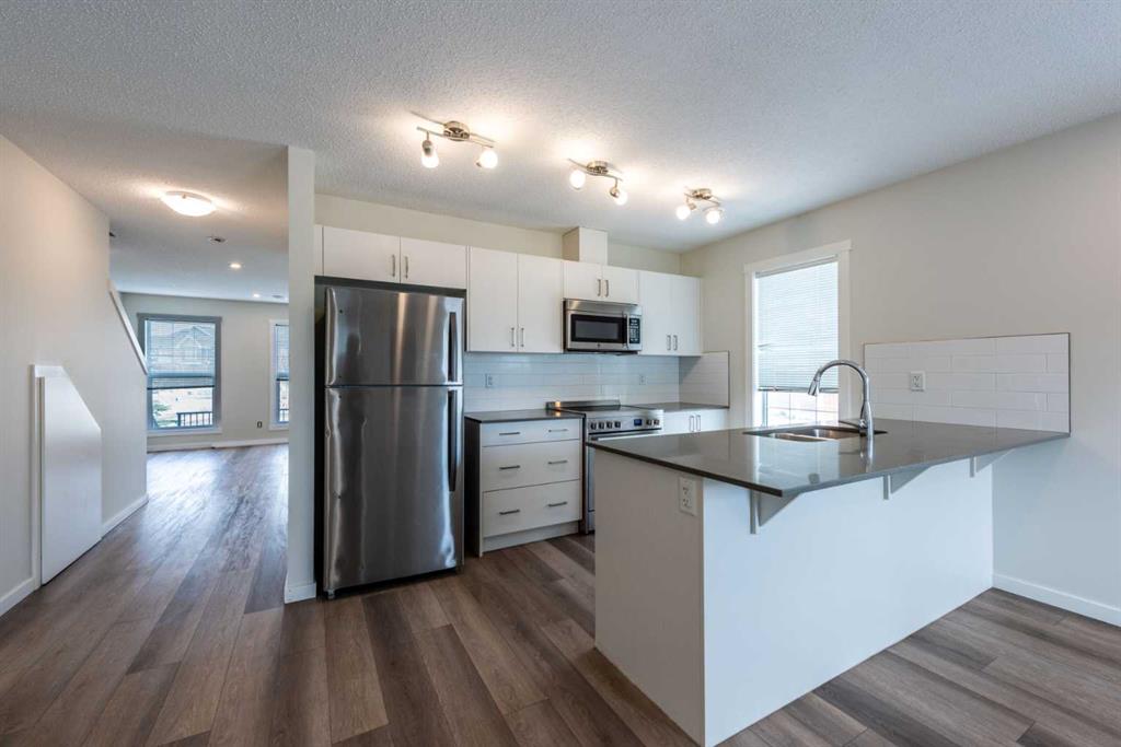 Picture for 428 Cranbrook Square SE