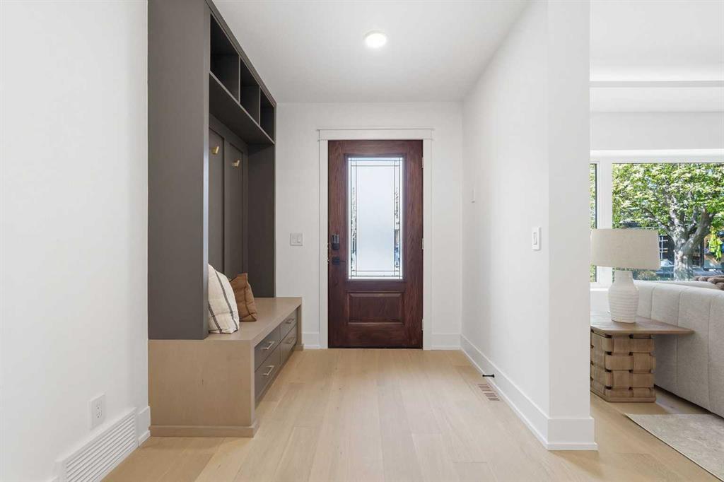 Picture for 60 Lake Lucerne Close SE