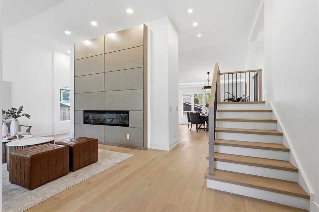 Picture for 60 Lake Lucerne Close SE