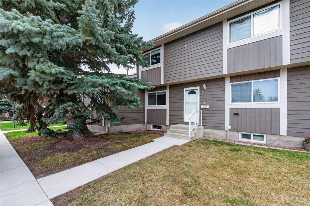 Picture for 7, 14736 Deerfield  