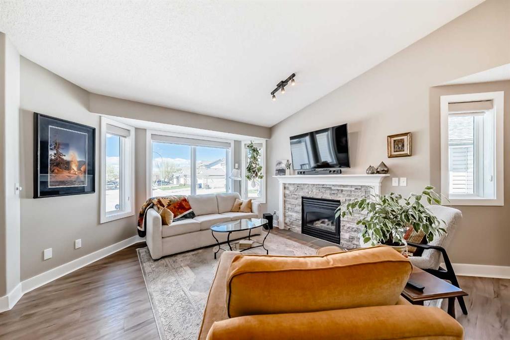 Picture for 39 Westfall Crescent 