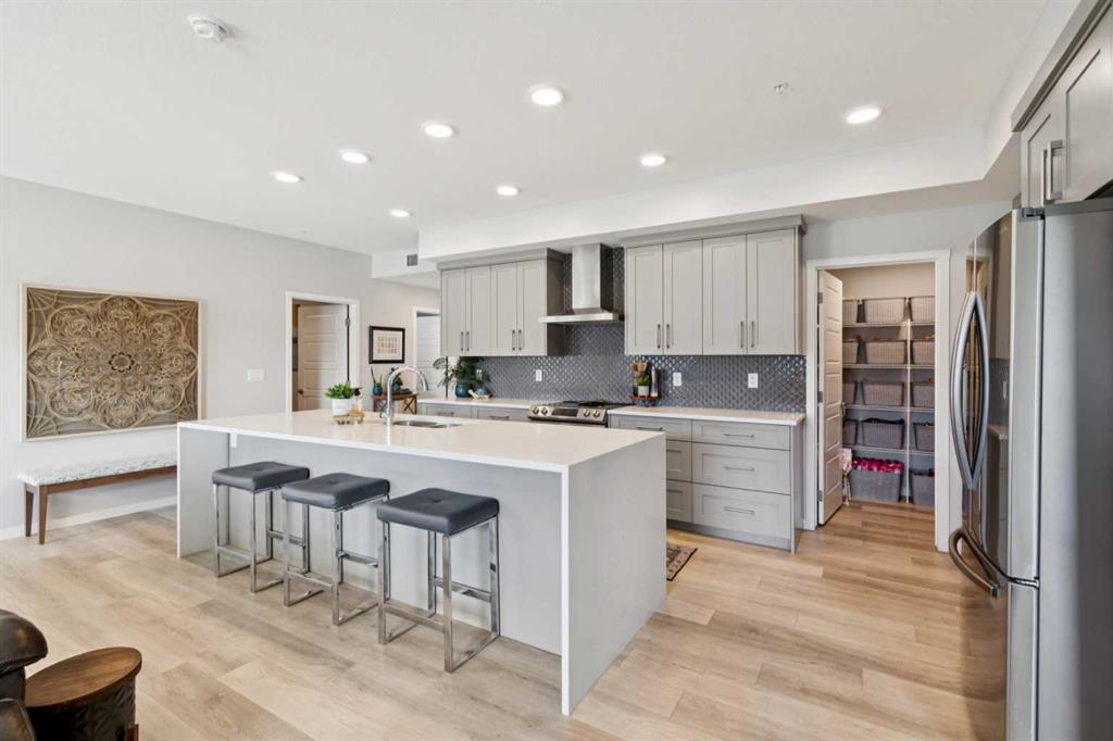 Picture for 110, 40 Carrington Plaza NW