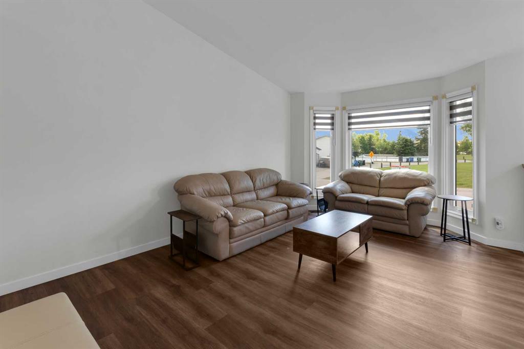 Picture for 18 West Mcmanus Road 