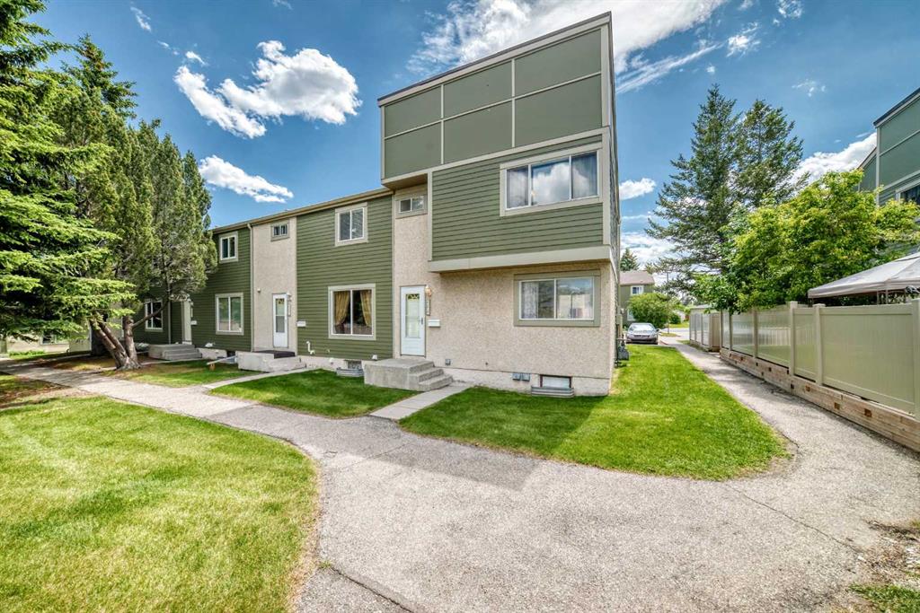 Picture for 222, 406 Blackthorn Road NE