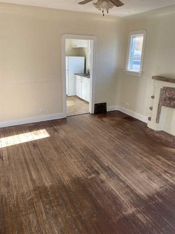 Picture for 1402 Centre A Street NE https://www.cirrealty.ca/reb/creb/19/A2266119_10.jpg