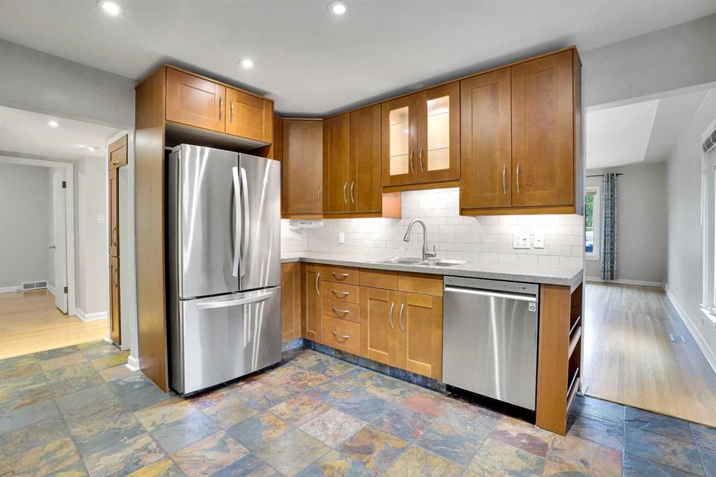 Picture for 3045 26A Street SW https://www.cirrealty.ca/reb/creb/19/A2266219_19.jpg