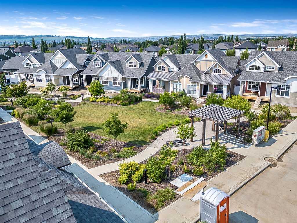 Picture for 50 Drake Landing Square 