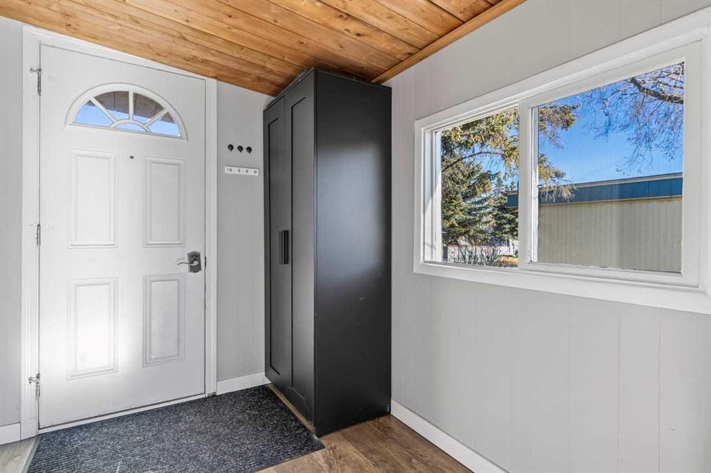 Picture for 113 Sunset Way NE