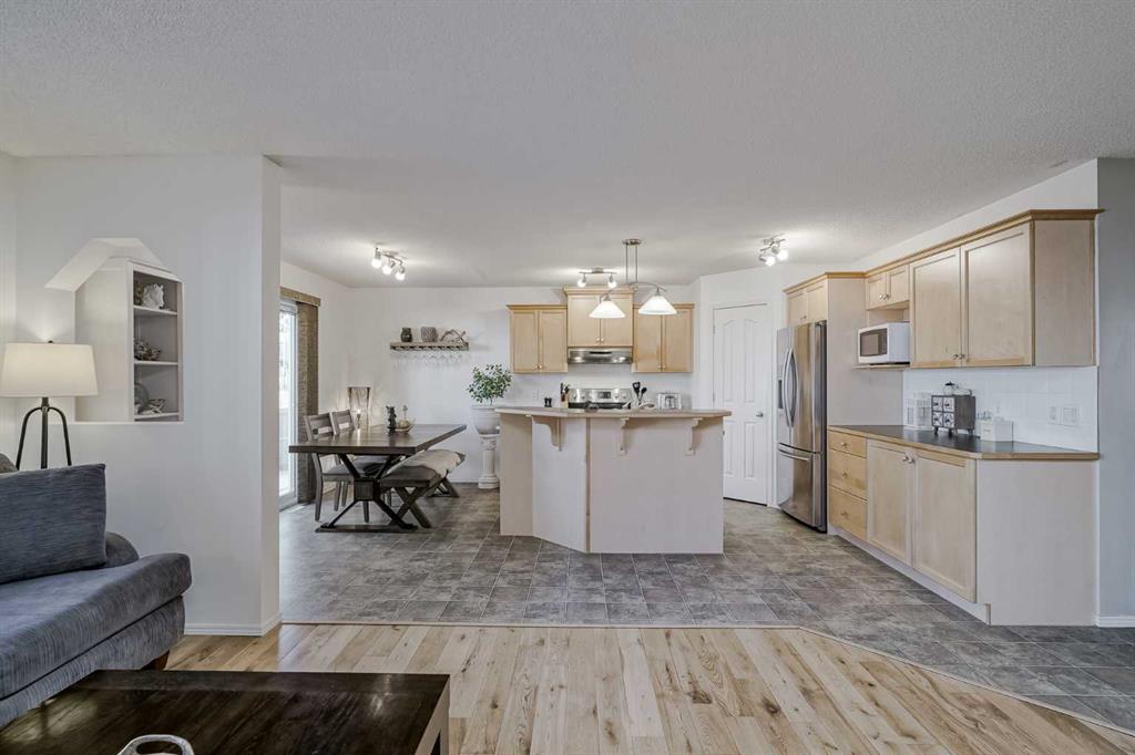 Picture for 212 Cove Court 